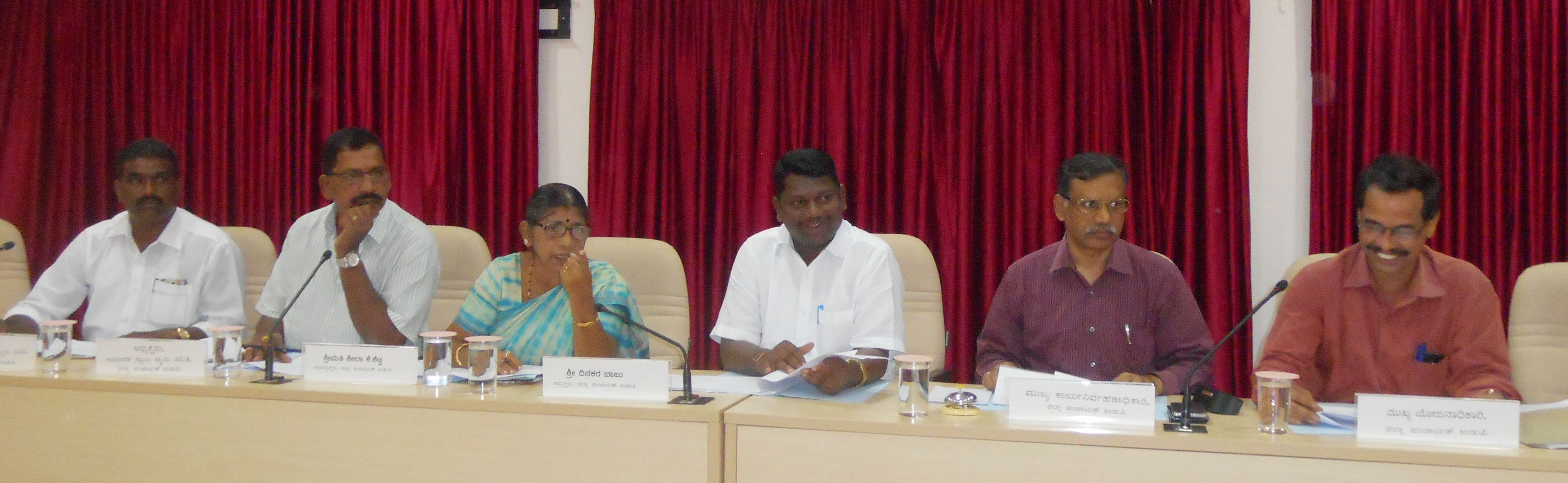 ರೈತರು ಇಲಾಖೆ ಯೋಜನೆಗಳ ಪ್ರಯೋಜನ ಹೆಚ್ಚೆಚ್ಚು ಪಡೆಯಲಿ: ಕೆಡಿಪಿ ಸಭೆಯಲ್ಲಿ ಜಿಪಂ ಅಧ್ಯಕ್ಷ ದಿನಕರ ಬಾಬು